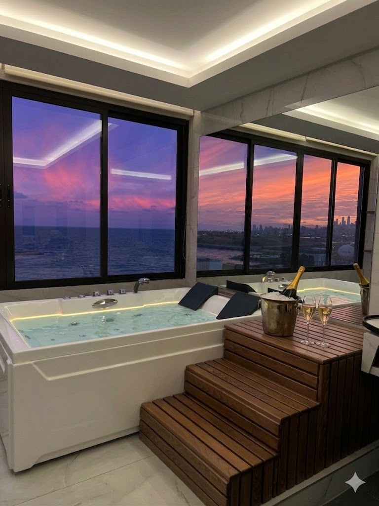 Jacuzzi overlooking the Mediterranean